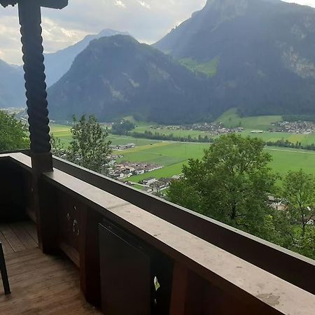 Alpine Cottage With Exceptional View Mayrhofen Kültér fotó