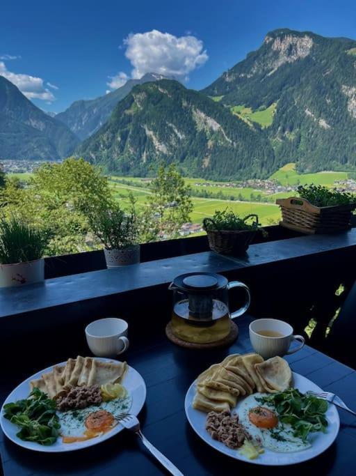 Alpine Cottage With Exceptional View Mayrhofen Kültér fotó